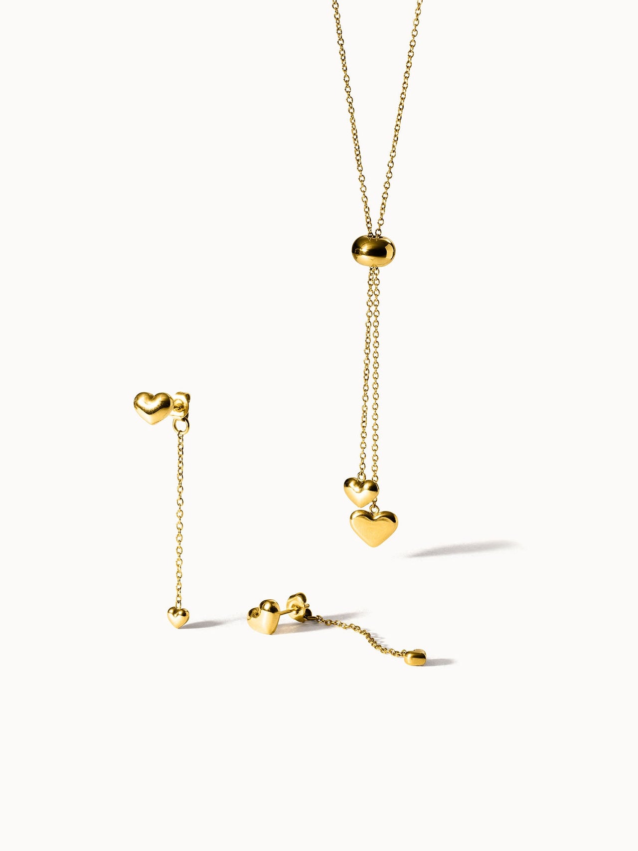 {"color":"Gold", "type":"lead_image"}