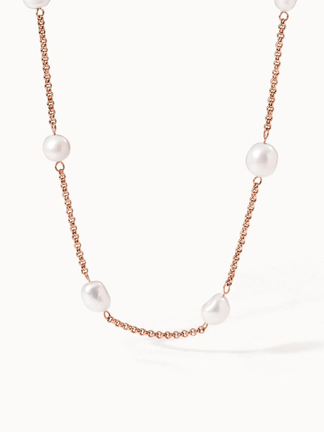 PURELEI Malahi Kette mit 18K rosévergoldetem Edelstahl und süßwasserperlen, elegant und feminin gestaltet.