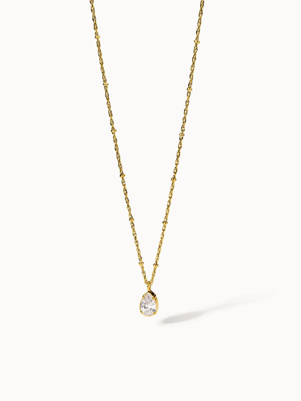 Felice Kette von PURELEI, goldene Edelstahlkette mit weißem Zirkonia-Tropfen, elegant und zeitlos feminin.