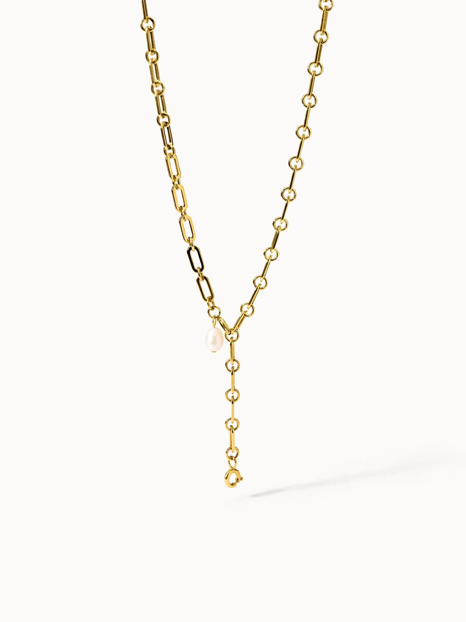 Goldene Kette mit Perle, elegante Gliederstruktur von PURELEI.