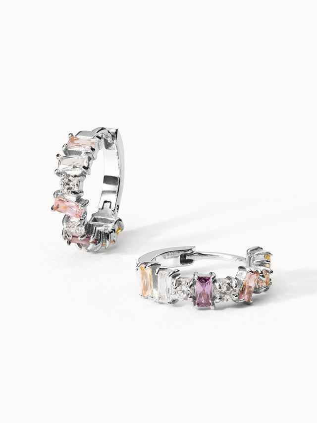 Silberne Creolen mit rosa und klaren Steinen, elegant und funkelnd, von PURELEI.