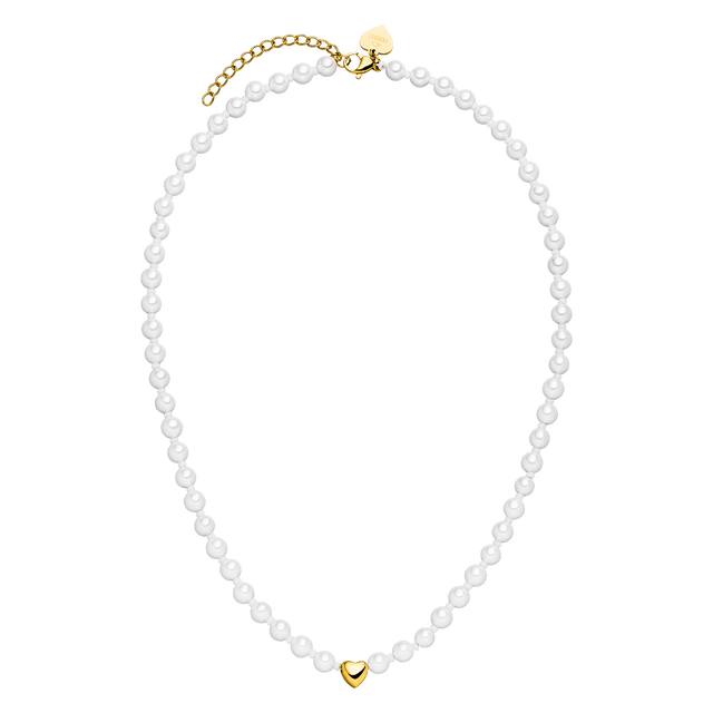 Weiße Perlenkette mit goldenem Herzanhänger von PURELEI, elegant und feminin.