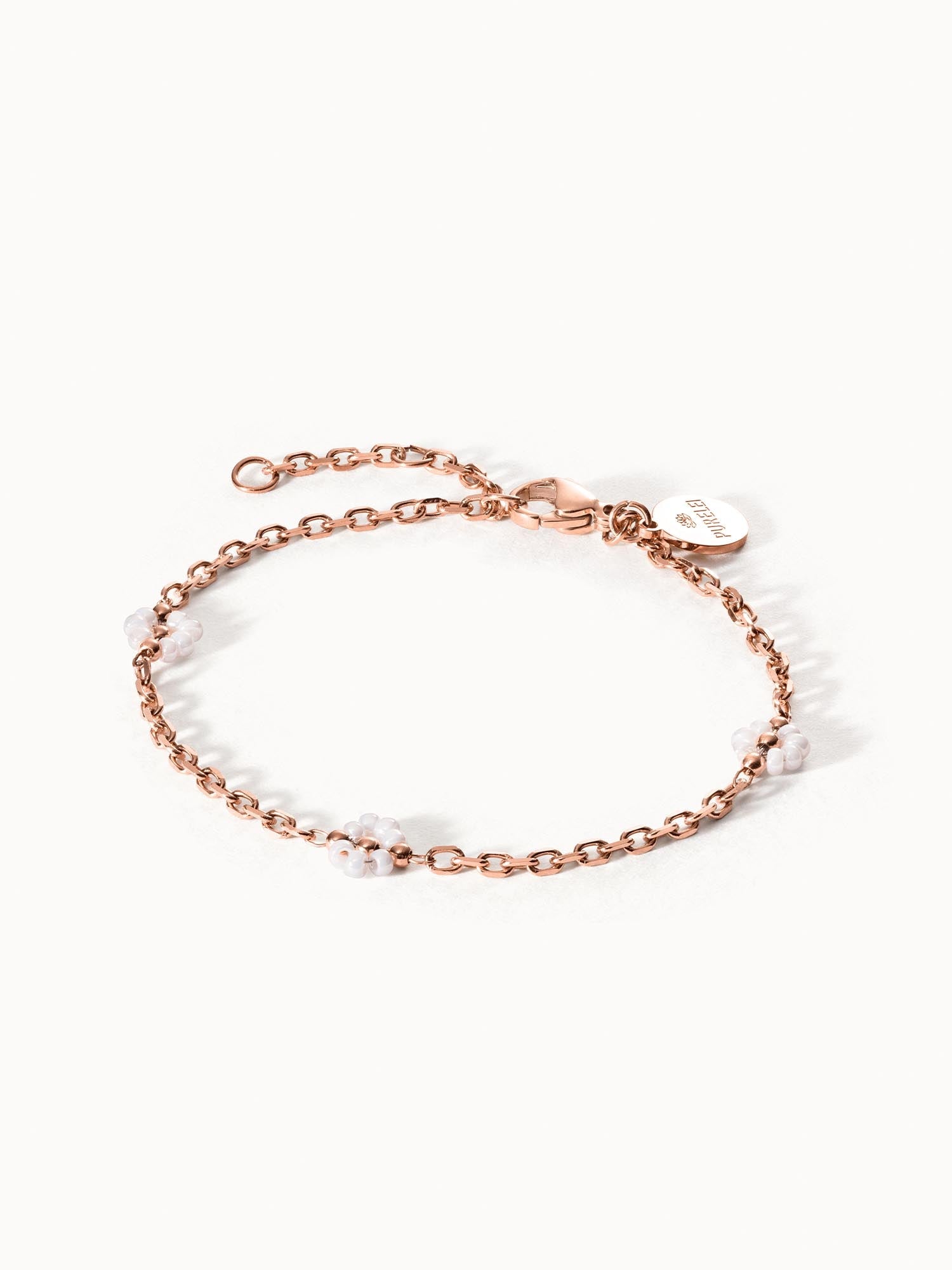 Roségoldenes Armband mit weißen Perlen, elegant und feminin – PURELEI.
