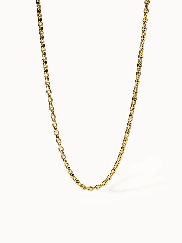 Goldene Kette von PURELEI mit glänzenden Gliedern, elegant und zeitlos.