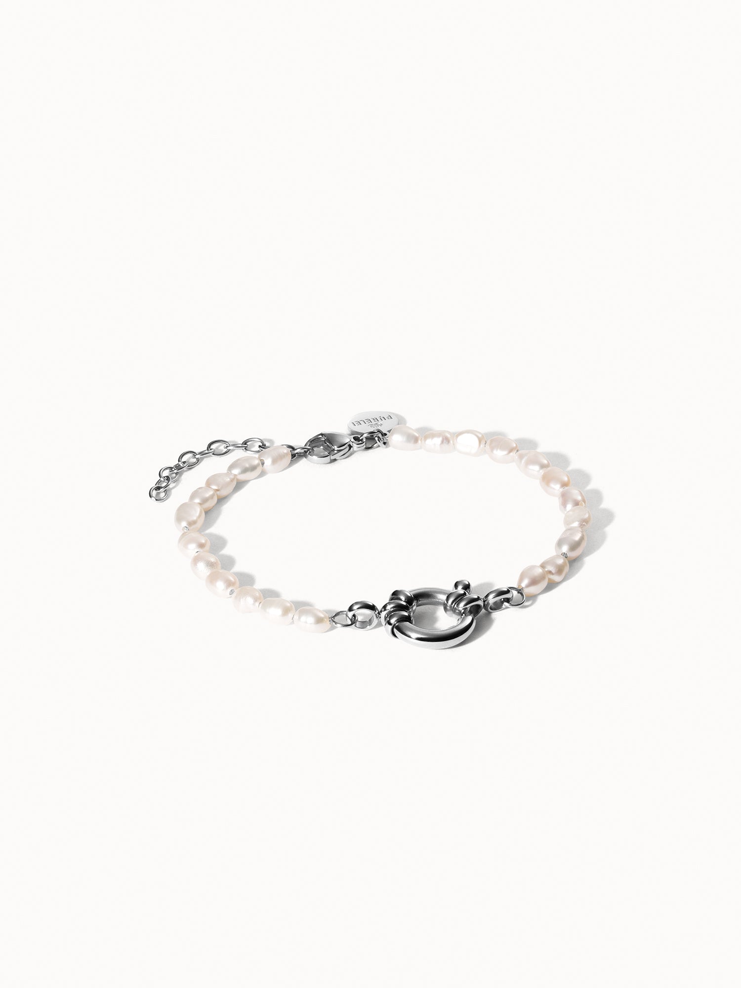 Charm Armband mit Perlen aus nickelfreiem Silber mit Süßwasserperlen, minimalistisches Design, PURELEI.