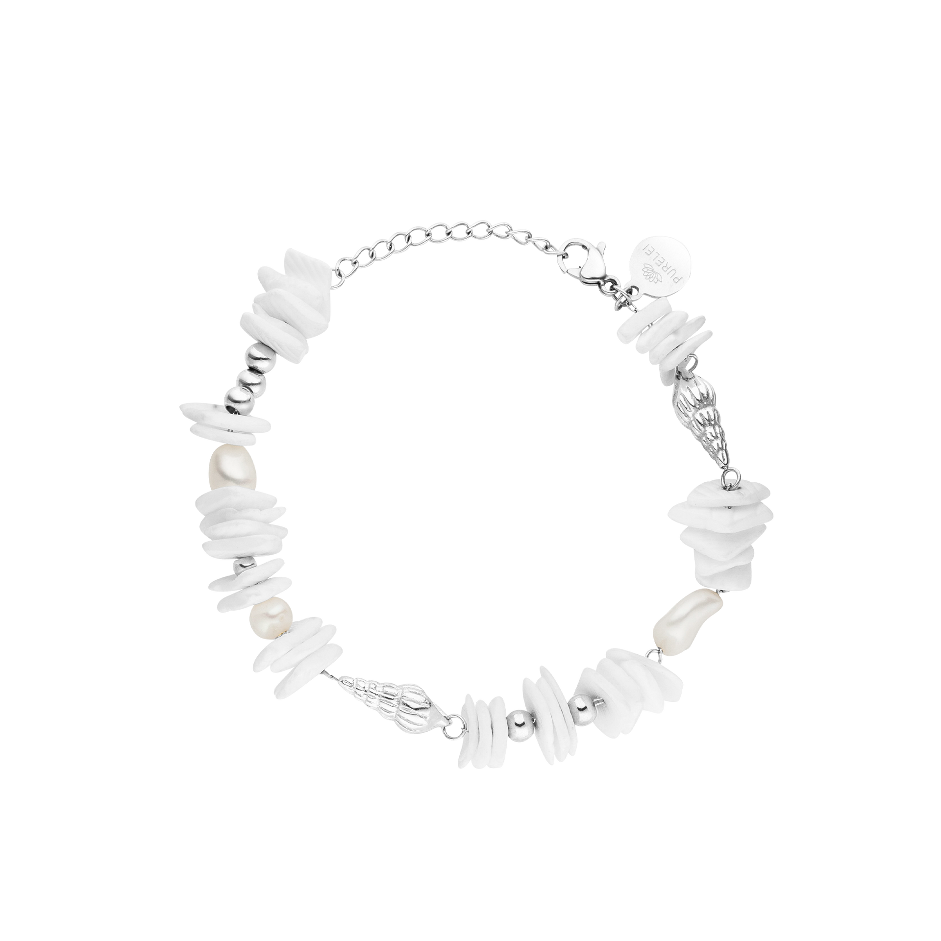 PURELEI Wela Armband mit silbernen Muschelstücken und Süßwasserperlen, nickelfrei, elegante Strand-Ästhetik