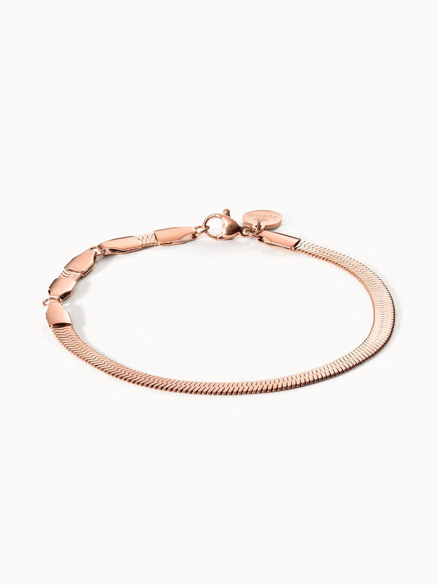Roségoldenes I'lalo Armband aus Edelstahl mit Schlangendesign, elegant und vielseitig – pure femininer Island-Spirit von PURELEI.