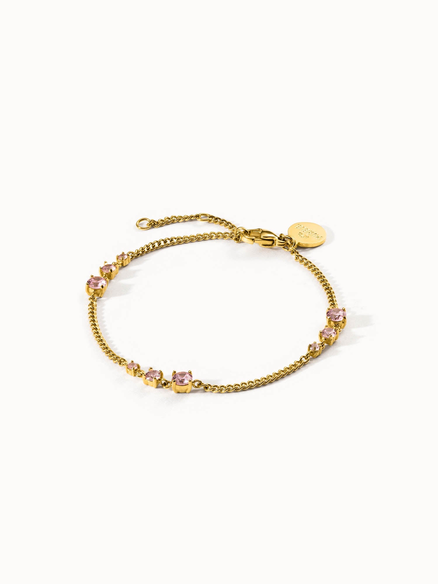 Goldenes Armband mit rosa Steinen, elegant und feminin, von PURELEI.