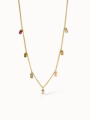 Rainbow Kette von PURELEI mit bunten Zirkonia-Steinen an 18K vergoldeter Edelstahlkette, elegant und lebensfroh.