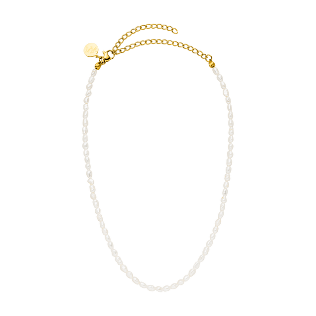 Perlenkette in Weiß mit goldener Verlängerung, elegant und feminin – PURELEI.
