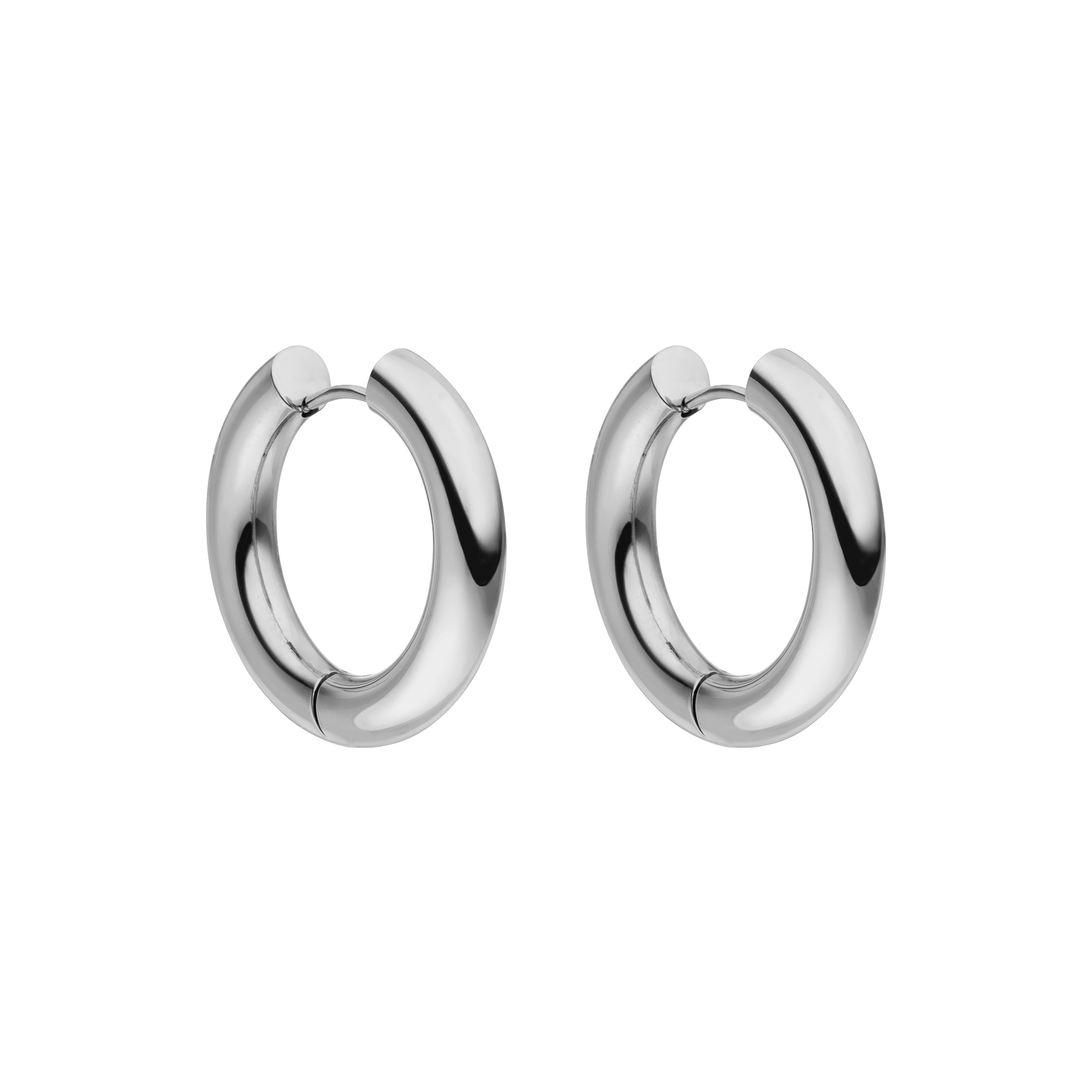 Nickelfreie silberne Creolen von PURELEI mit elegantem, modernem Design.